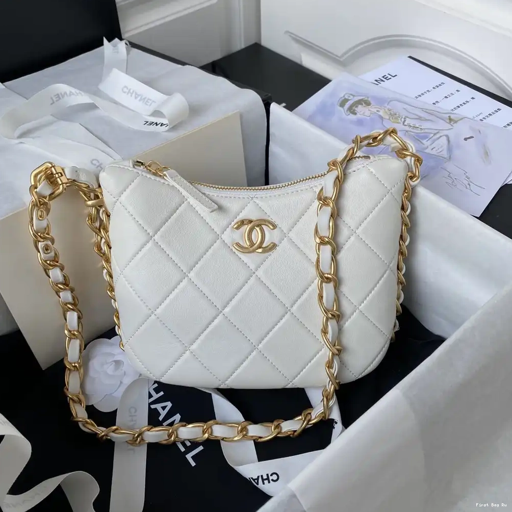 First Bag Ru CHANEL BAG HOBO 0503